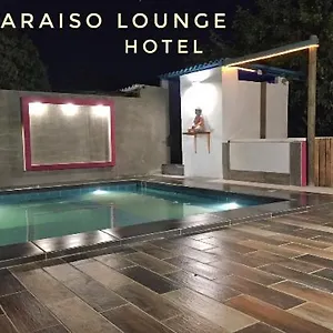 Pensión Paraiso Lounge, Bonda